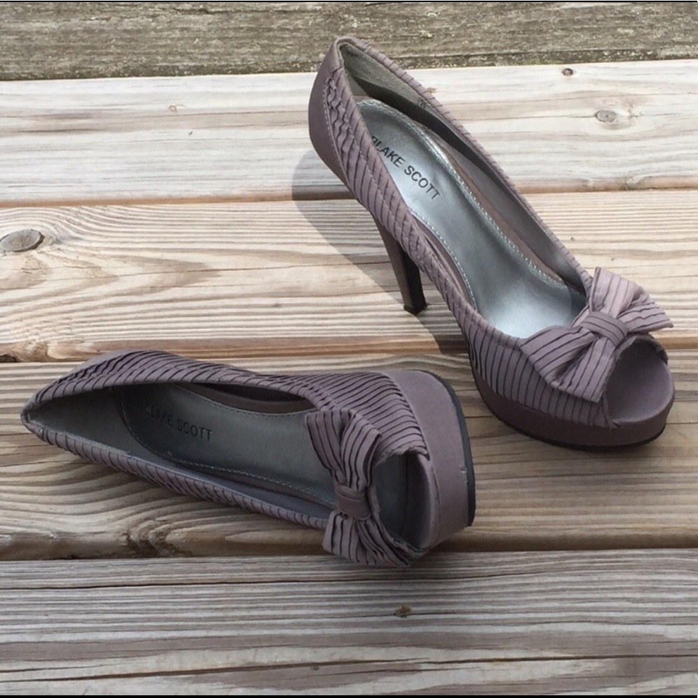 Blake Scott Gray open toe pump with bows heels size 8.5 - Picture 4 of 8
